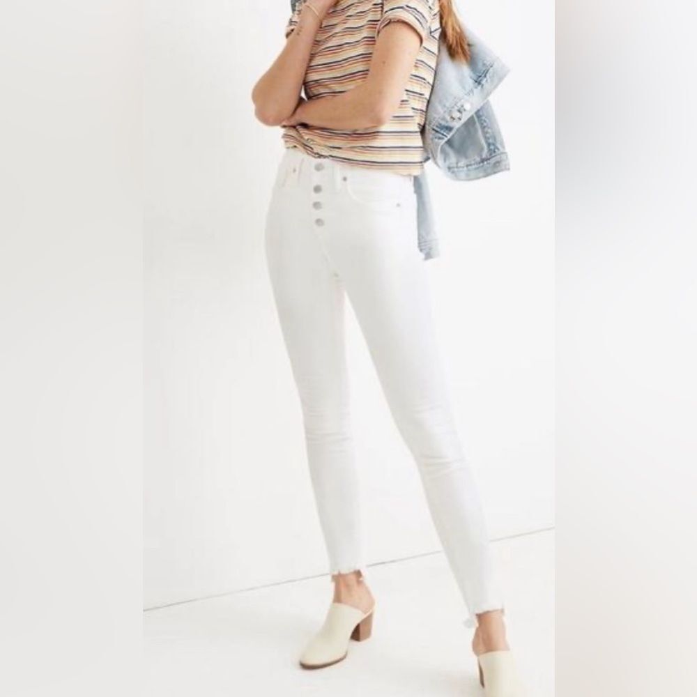 Madewell 9” Mid-Rise Skinny Jeans in Pure White w/ raw hem size 25 EUC